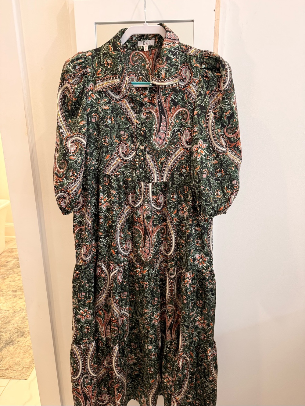TCEC Green Paisley Midi Dress with Puff Sleeves